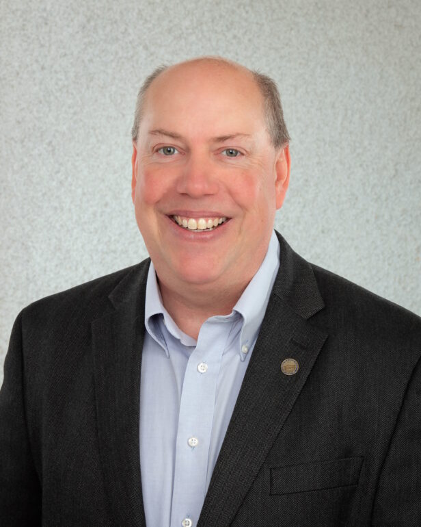 Headshot of Kevin Lucke.